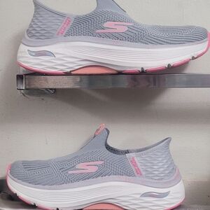 Sketchers Arch fit slip ins. Light grey and off white with hot pink